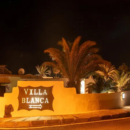 Blanca Nudist Place * 차르코 델 팔로